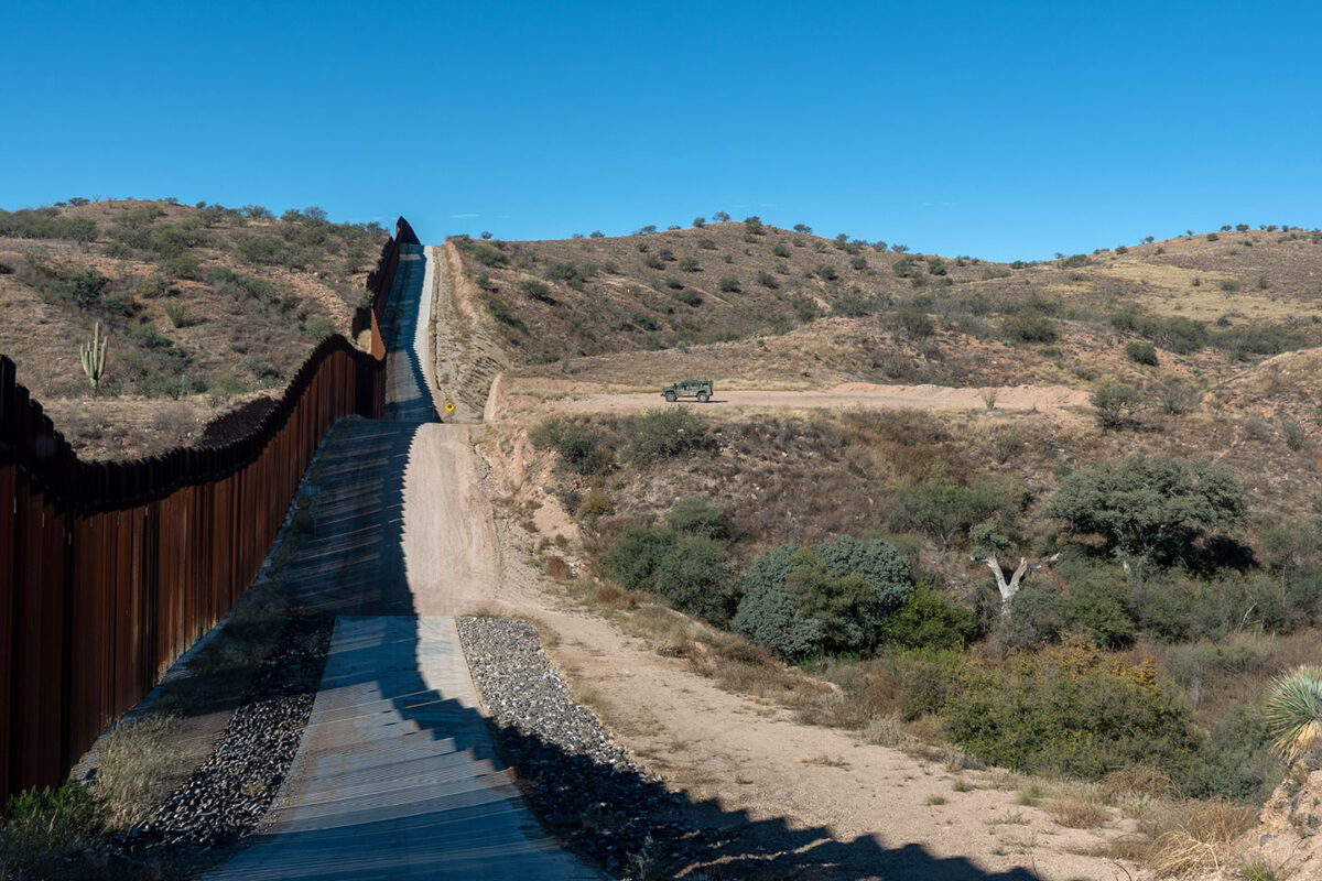 DHS awards $3.3. billion in contracts to extend Mexico-U.S. border wall ...