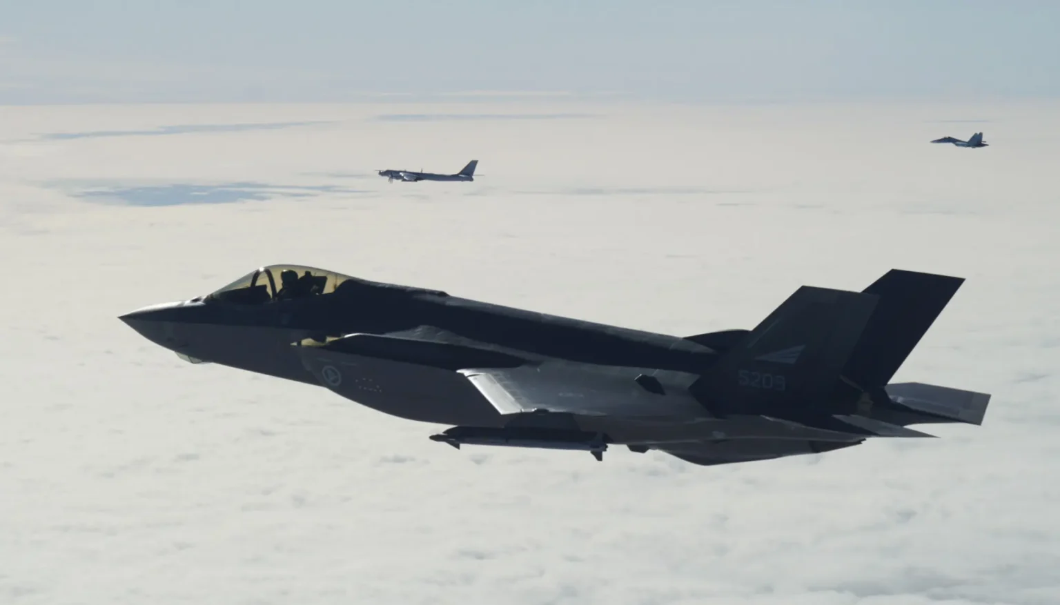 Norwegian warplanes shadow Russian bombers, fighter jets